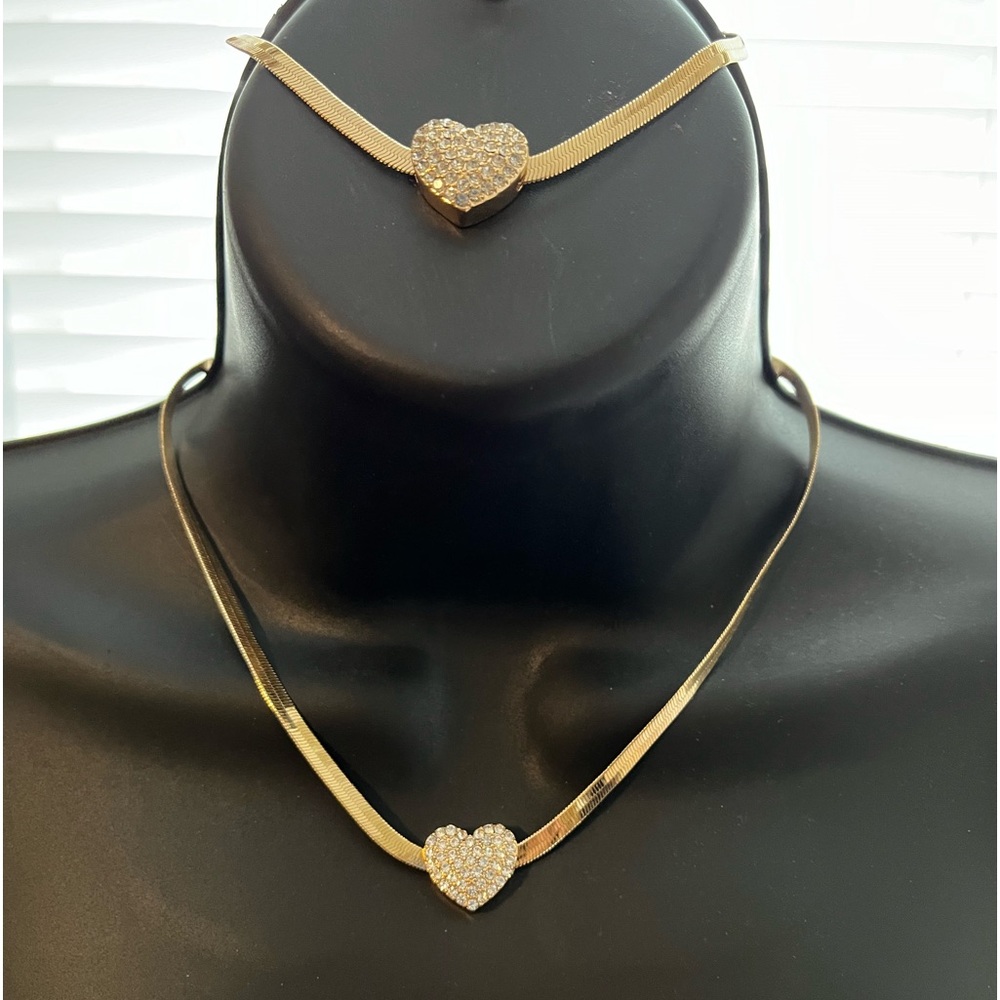 Gold heart necklace and bracelet jewelry set!